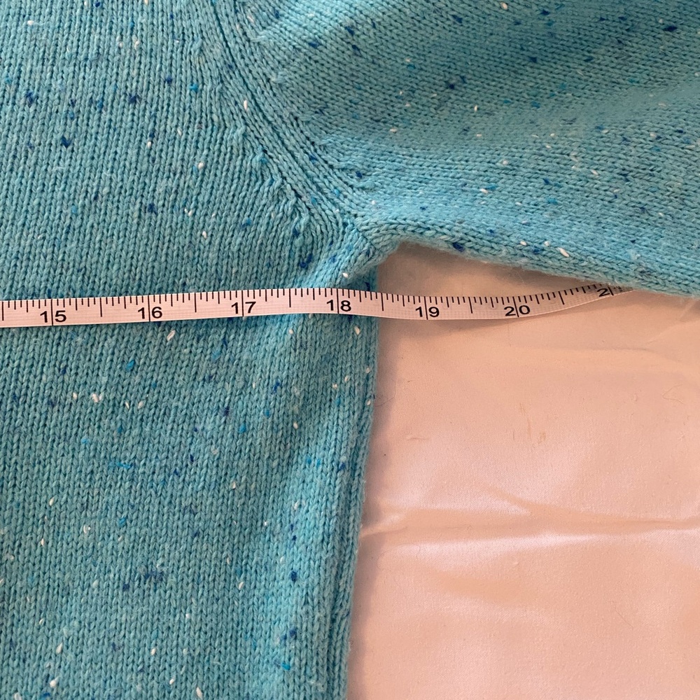 Old Navy Women's V-Neck Sweater in Light Blue - Picture 3 of 7